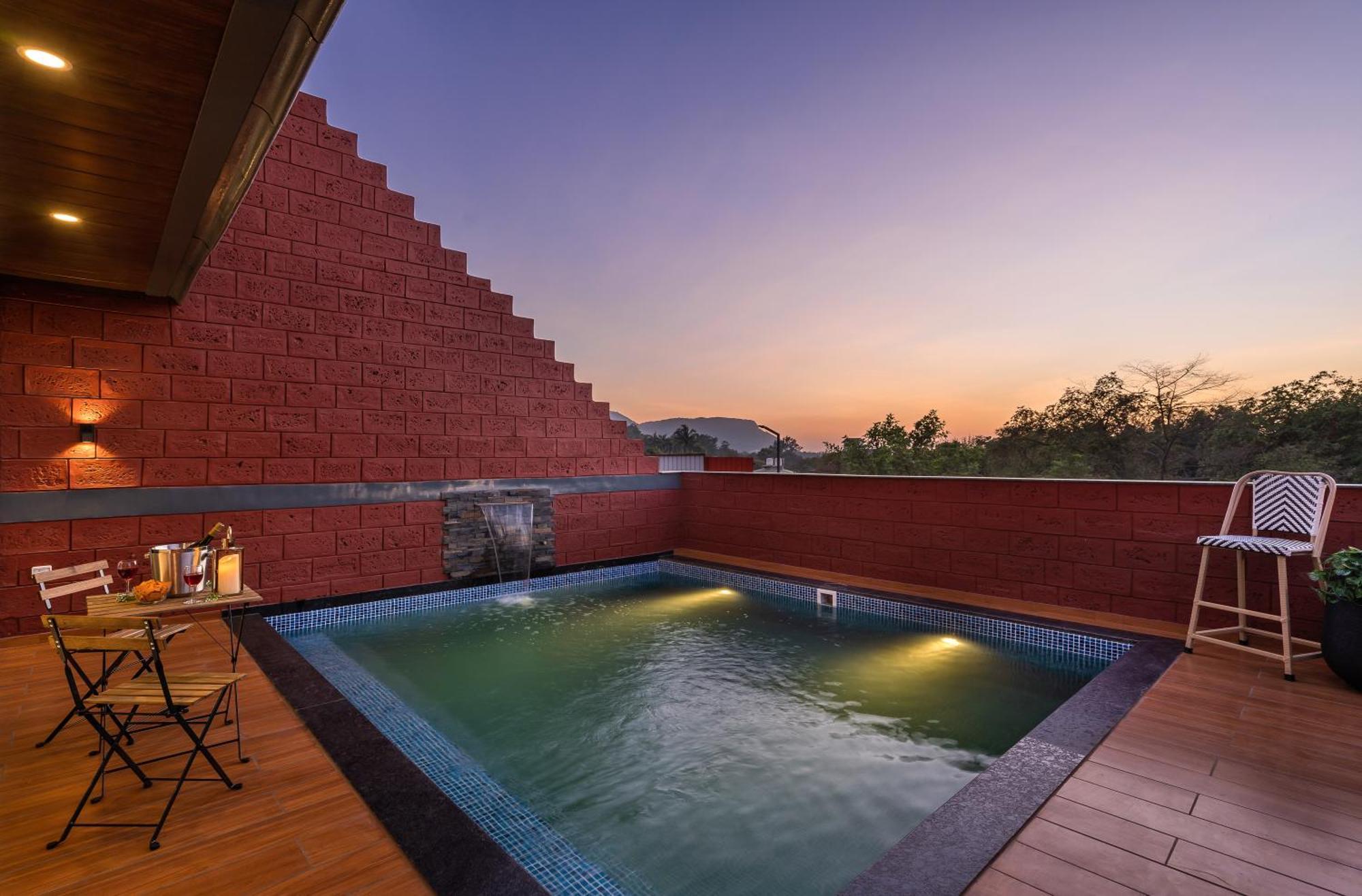 Saffronstays Calvin - 3 Bedroom Pool Villa In Lonavala Eksteriør billede